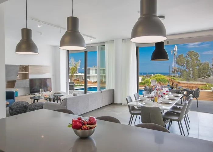 Naya Villa Protarász