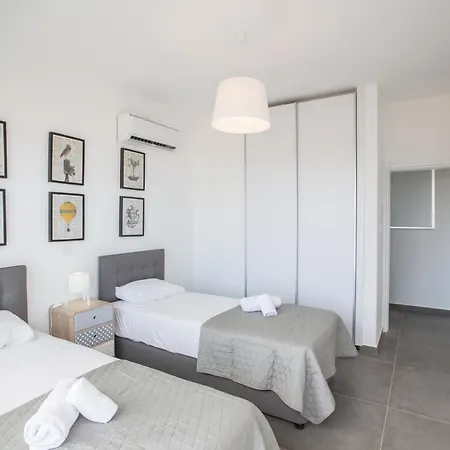 Naya Villa